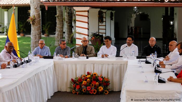 Colombia y ELN relanzan diálogos de paz desde Caracas
