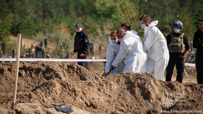 Ucrania exhumó 78 cuerpos de civiles asesinados en ciudades recuperadas
