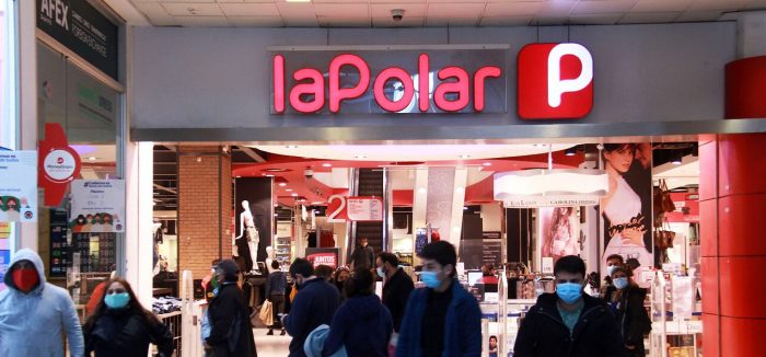 Justicia autoriza embargo de locales y marcas de La Polar tras demanda de AFP Capital 