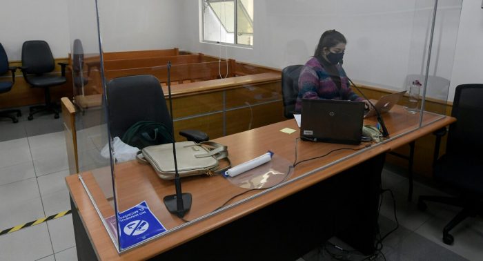 Tribunal anuló juicio tras percatarse que fiscal dio instrucciones a testigo vía WhatsApp