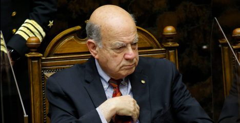 Senador José Miguel Insulza hospitalizado tras sufrir complicación cardíaca