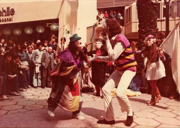 Plataforma web reúne documentos del teatro callejero de los 80