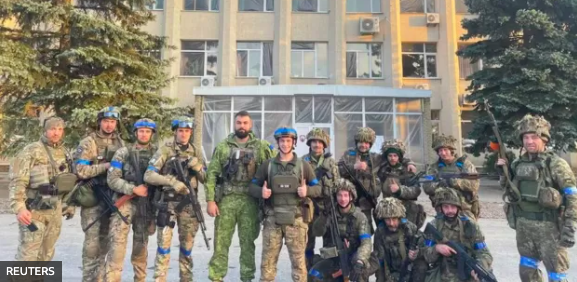 Guerra en Ucrania: la feroz contraofensiva que incrementa los avances de las tropas ucranianas en las zonas anexadas por Rusia