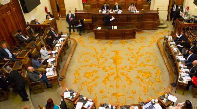 Parlamentarios chocan de cabeza por «subsidiaridad del Estado» y no logran acuerdos a un mes de iniciado el diálogo constituyente