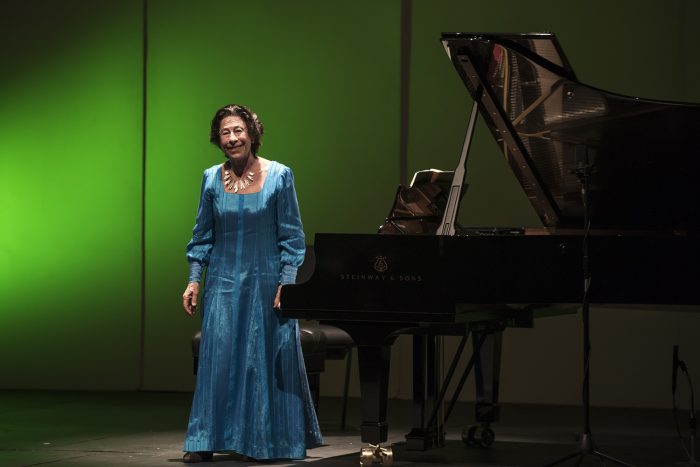 Pianista Edith Fischer en Teatro U. de Chile