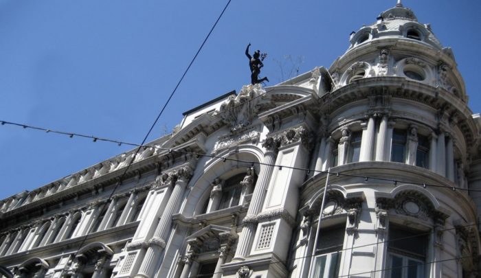 Municipio de Valparaíso quiere comprar edificio de El Mercurio