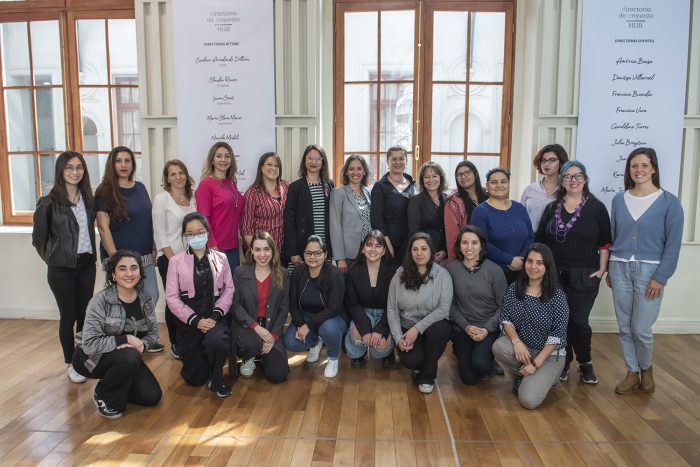 Con 18 directoras chilenas y extranjeras, se inició el primer Hub de Directoras de Orquesta del país