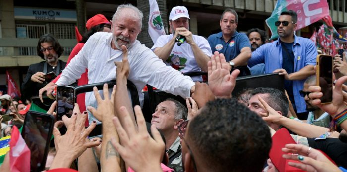 Sondeo: ventaja de Lula se reduce a menos de 5 puntos para balotaje en Brasil