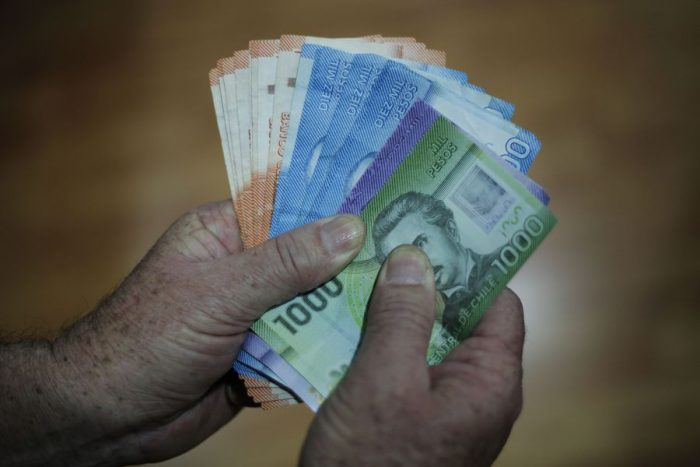 Peso chileno es la moneda que más se aprecia frente al dólar en el mundo