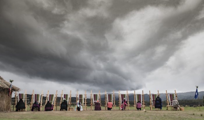 Ngüren, el telar mapuche más grande del mundo, llega a Santiago para el 12 de octubre