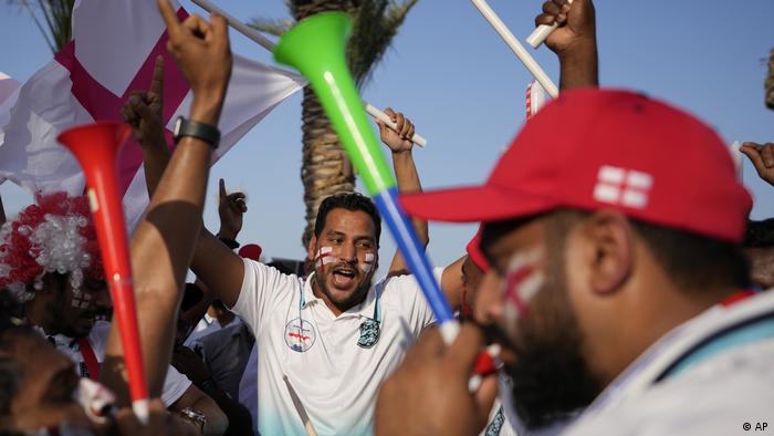 Confirman que Qatar «compró» hinchas ofreciendo «viaje gratis» a la Copa del Mundo