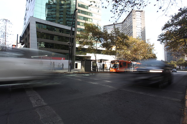 Cruzar en rojo los semáforos: escala y movilidad en ciudades intermedias