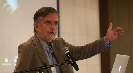 ¿Y la mano dura? Ministro de las Culturas defiende medialuna ilegal clausurada por irregularidades