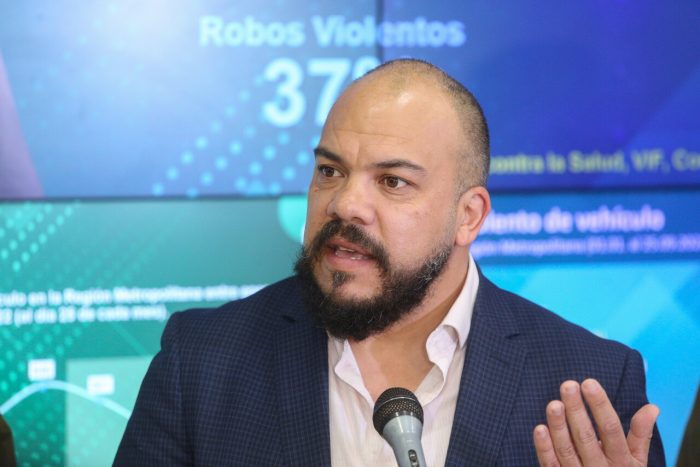 Subsecretario Vergara anuncia que Gobierno se querellará contra responsables de recientes hechos de violencia en la región Metropolitana 