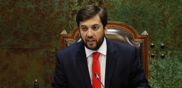 Raúl Soto (PPD) ve «con buenos ojos» posibilidad de acuerdo con la derecha para presidencia de la Cámara
