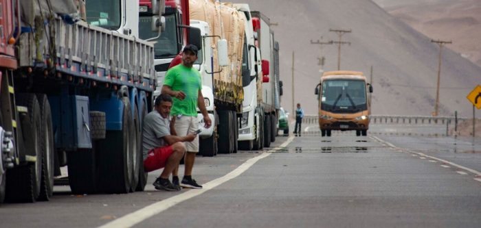 Director de cine denuncia que camioneros le solicitaron $300 mil para continuar su ruta en el norte del país