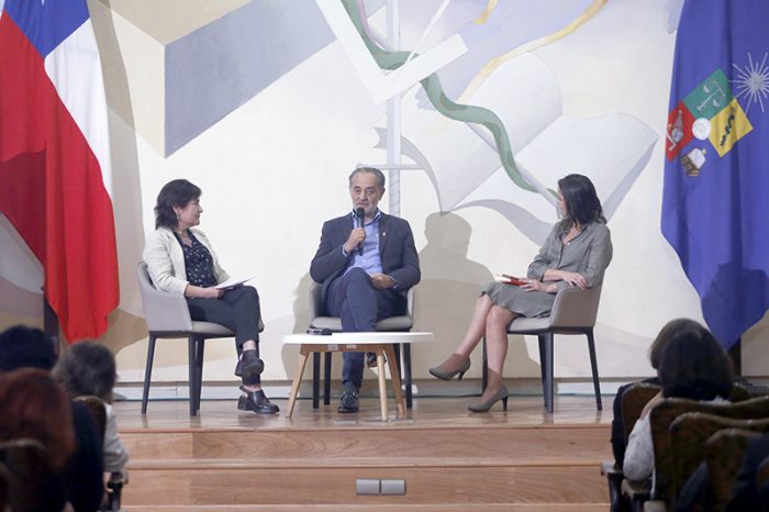 Premio Nacional de Ciencias advierte sobre salud mental de los jóvenes: «No sólo lo están pasando mal, sino que la sociedad se está resintiendo»