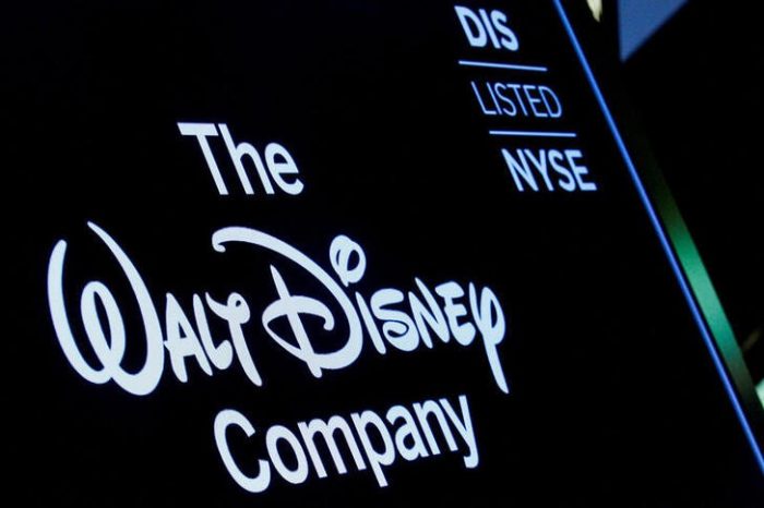 Disney clausura todos sus negocios en Rusia