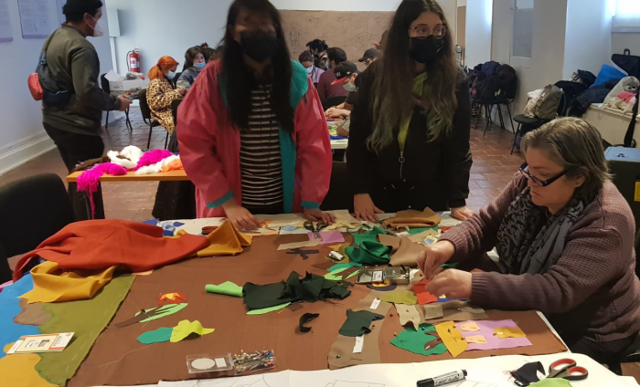 UTEM participa en rescate de trabajo de mujeres arpilleras sobre el estallido social de octubre de 2019