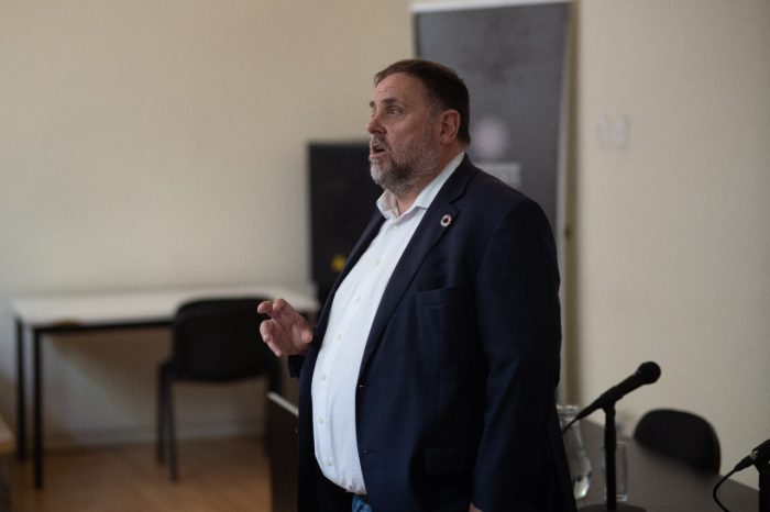 Historiador Oriol Junqueras: «Si los gobiernos no responden a sus mayorías existe el riesgo de caer en la tentación de seguir propuestas simplistas y autoritarias»
