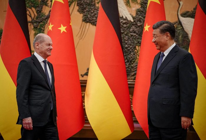 Scholz pide a Xi influir ante Rusia para detener la guerra en Ucrania