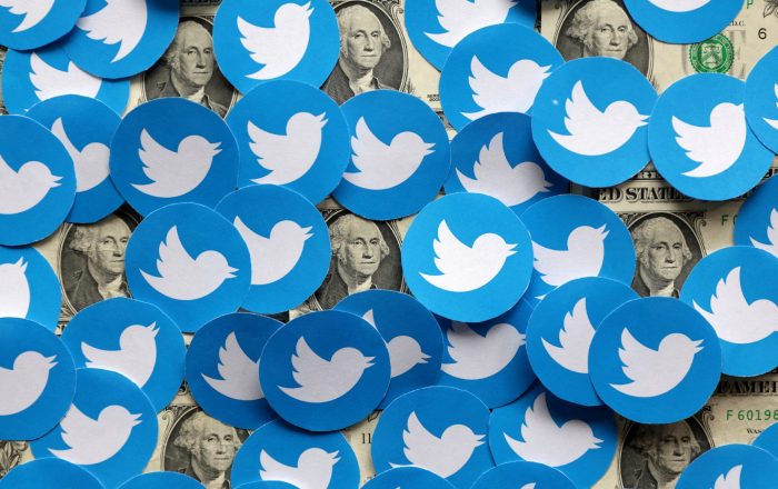 Twitter lanza una suscripción mensual de 8 dólares con marca azul