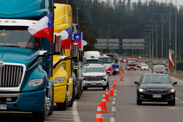 Gobierno logra destrabar parte del paro de camioneros: CNTC y FedeQuinta aseguran que «las carreteras quedarán hoy habilitadas»