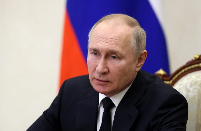 Vladimir Putin advierte que Rusia está dispuesta a usar armas nucleares