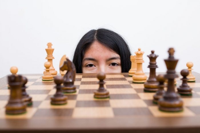De peón a reina: Javiera Gómez, la joven ajedrecista chilena que busca ser reconocida en 2023 como la primera Gran Maestra del país