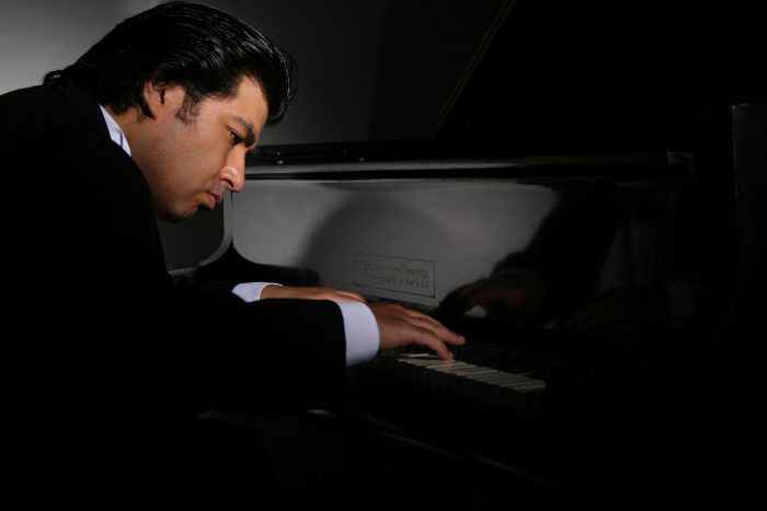 Pianista Michio Nishihara Toro en iglesia San Ignacio
