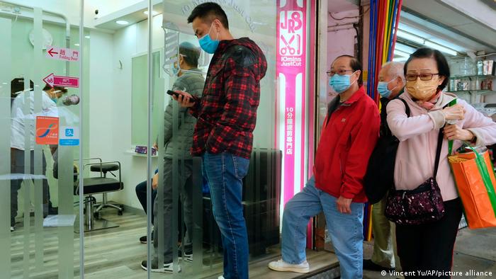 Grandes ciudades chinas siguen relajando sus restricciones anticovid