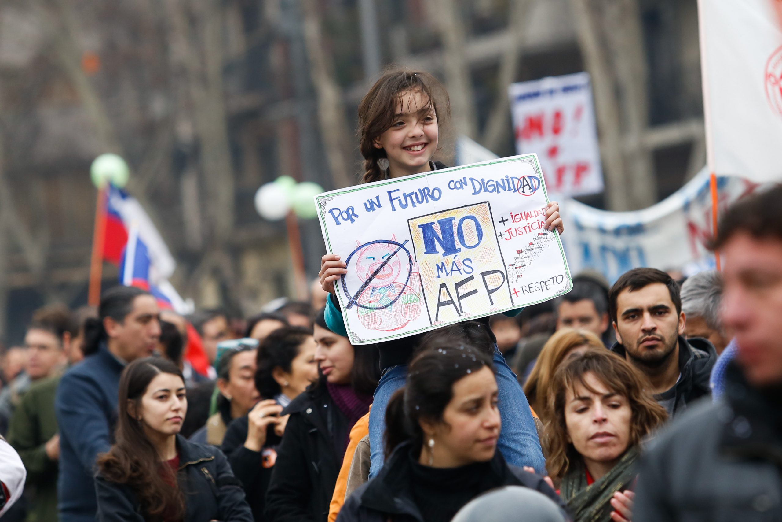 “Ni más ni menos”: lanzan plataforma que aborda el impacto de la brecha salarial en pensiones entre mujeres y hombres