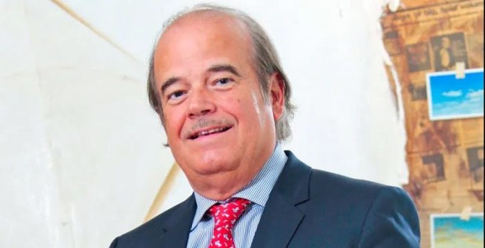 CMF multa a gerente general de BCI y exministro de Piñera por violar nueva prohibición de Ley de Agentes de Mercado