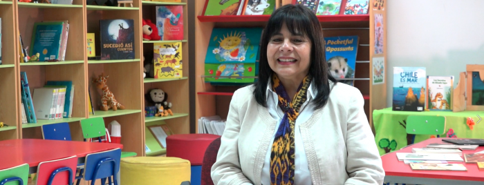 Mujeres con cuento: Gladys Silva, la bibliotecaria y tallerista que fomenta la lectura en niños y niñas