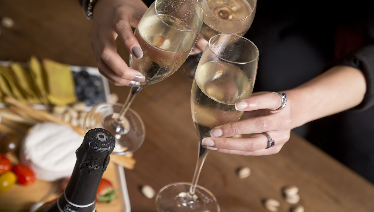 ¿Quién lidera realmente el mundo de las burbujas: Champagne o Prosecco?