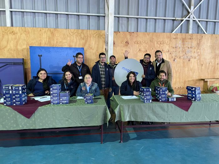 Entregan kits satelitales de TV Digital para promover la conectividad en La Araucanía