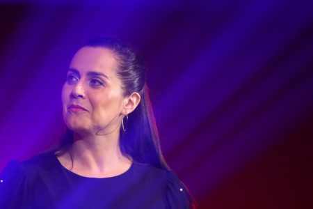Justicia ordena a Natalia Valdebenito a abstenerse de realizar rutinas sobre tragedia en El Teniente