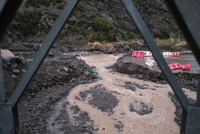 Senapred descarta problemas de corte de agua potable para Santiago por lluvias en San José de Maipo