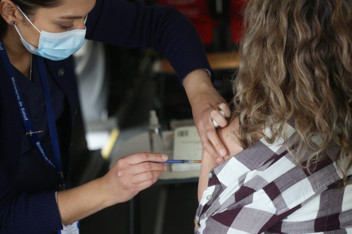 Abren nuevos centros de vacunación en RM para recibir dosis bivalente contra el COVID – 19