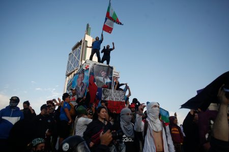 La salida de US$ 50.000 millones desde el Estallido: muchos de los que temieron un "Chilezuela" están mirando números rojos