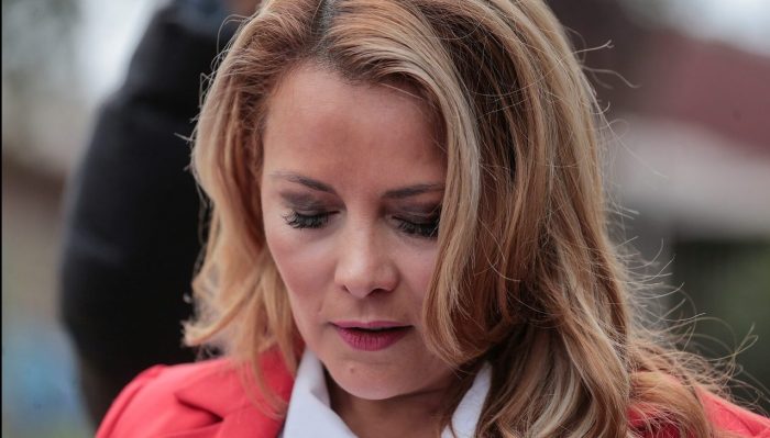 No es color de rosa: CDE se querella contra Cathy Barriga por fraude al fisco