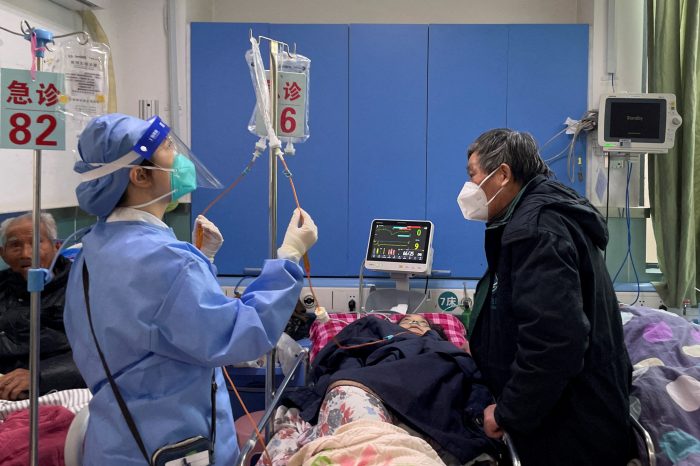 OMS: China registra un gran salto en las hospitalizaciones por Covid