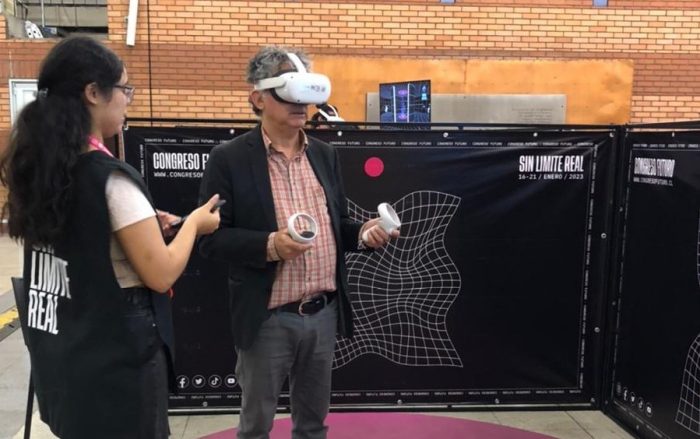 Proyecto de realidad virtual sobre biorremediación se toma el metro de Santiago