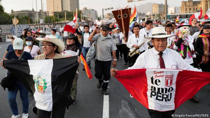 Perú extiende estado de emergencia en Lima, Cusco y Puno