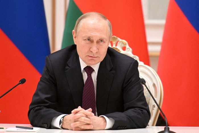 Guerra Rusia-Ucrania: entra en vigor el alto el fuego unilateral ordenado por Putin