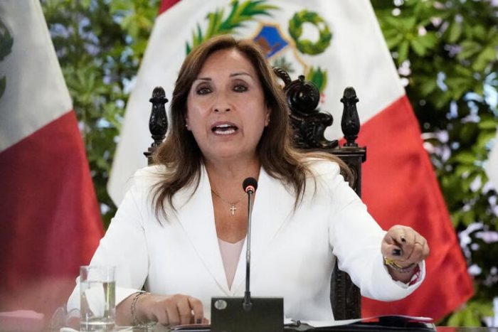 Congresistas de izquierda presentan moción de destitución contra Dina Boluarte