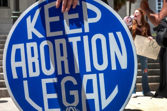 Se suicidan más mujeres en EE.UU. cuando se restringe el aborto