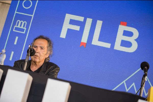 Feria Internacional del Libro Biobío (FILB) inició su segunda versión con miles de asistentes encabezada por la charla inaugural de Hernán Rivera Letelier