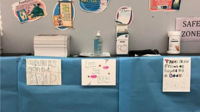 Las escuelas de Florida en las que los maestros deben ocultar los libros de la vista de los alumnos