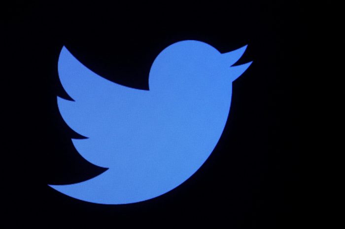 Twitter recibe tarjeta amarilla de la UE por su labor sobre desinformación